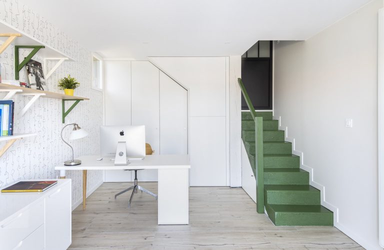 transformation d'un garage en bureau lumineux - Koloré architecte d'intérieur